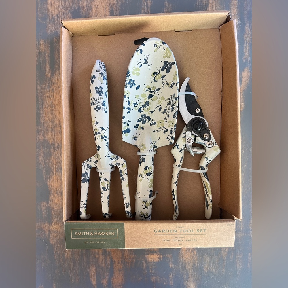 NEW - Smith & Hawken 3 Piece Garden Tool Set